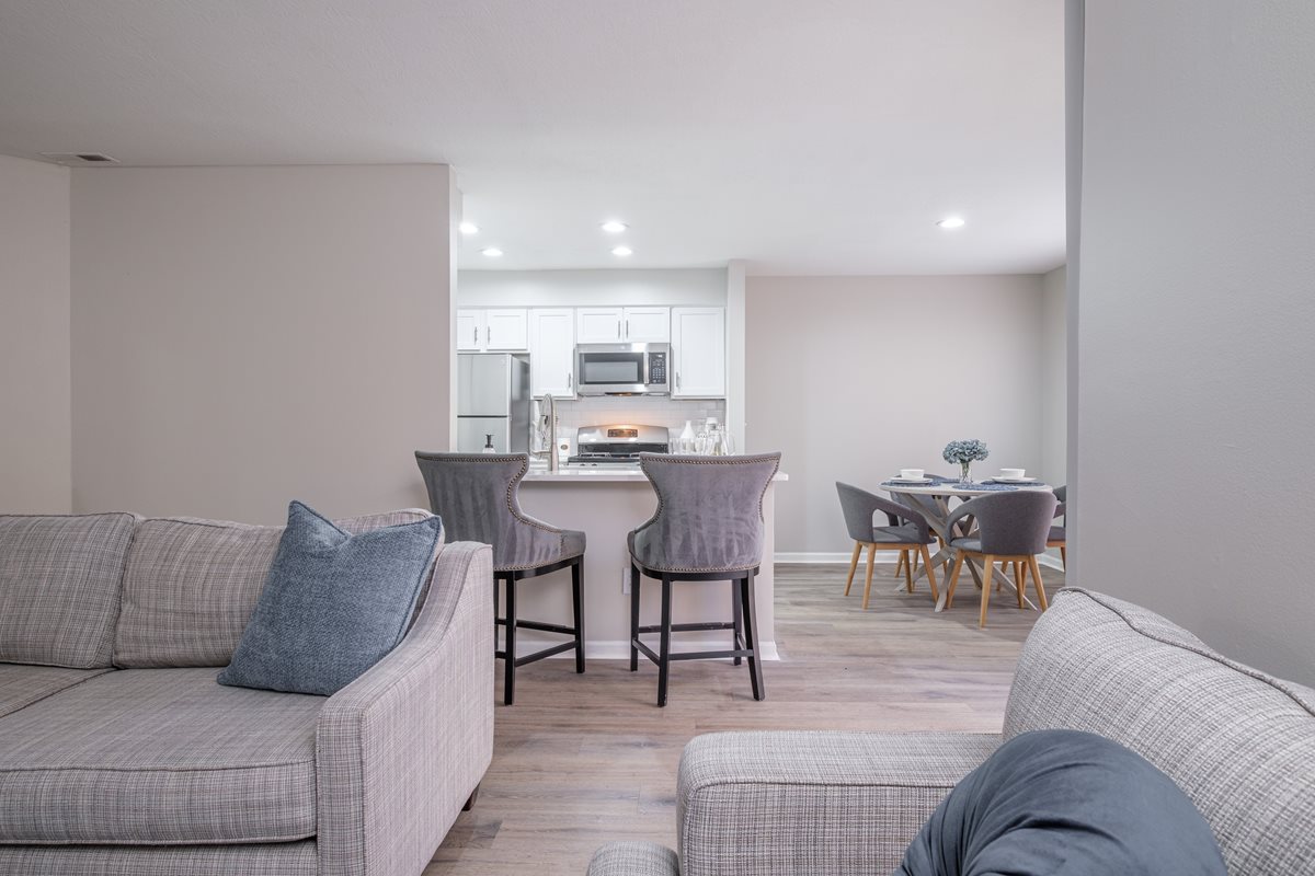 The Residence At Christopher Wren Apartments